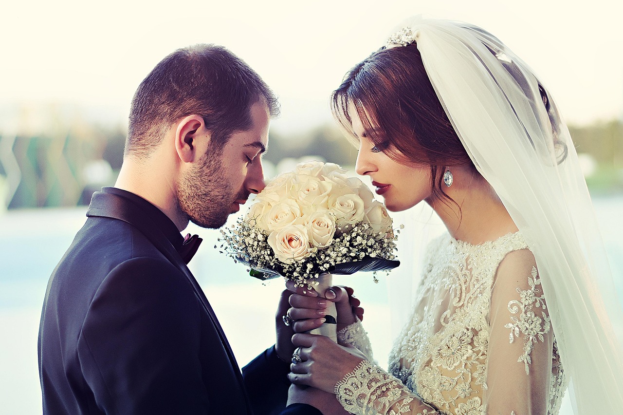 découvrez l'art de la photographie de mariage, où chaque instant précieux est capturé avec créativité et passion. immortalisez vos souvenirs les plus précieux grâce à nos services professionnels de photographie, adaptés à votre style unique. faites de votre journée spéciale un souvenir inoubliable.