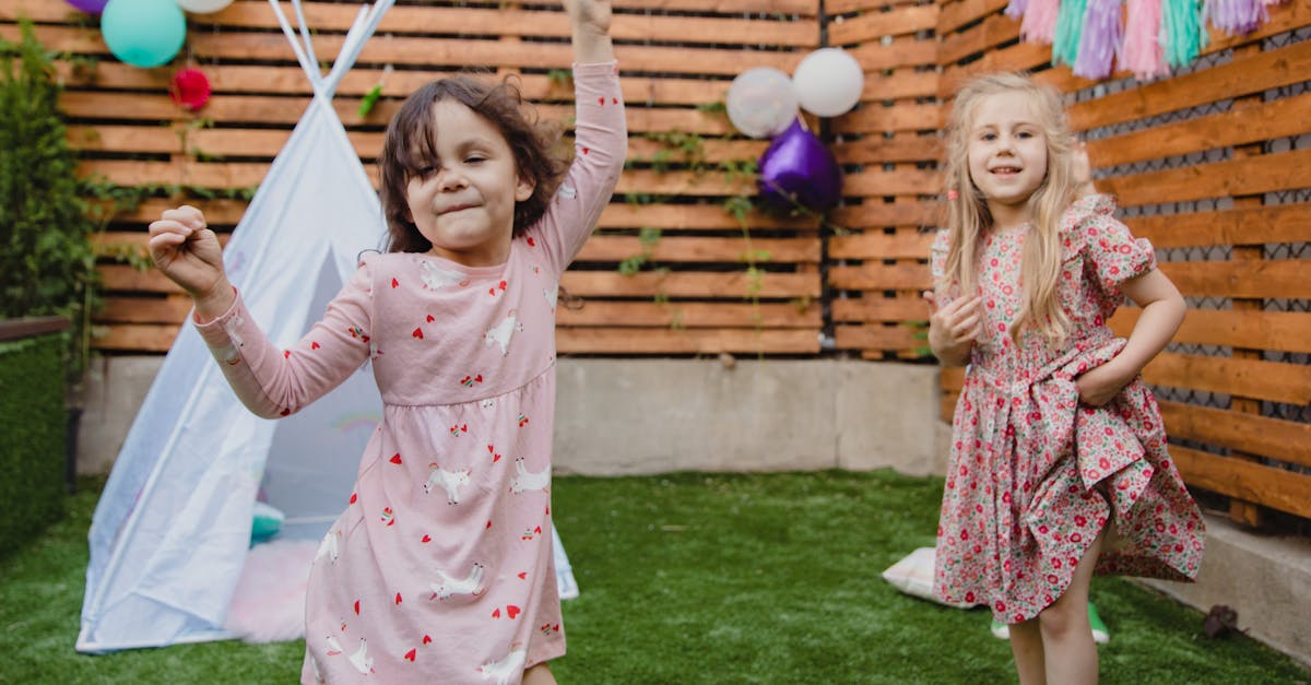 découvrez des jeux d'anniversaire amusants et originaux pour rendre votre fête inoubliable ! que ce soit des jeux adaptés aux enfants ou des divertissements pour adultes, trouvez des idées pour animer votre célébration et créer des souvenirs mémorables.