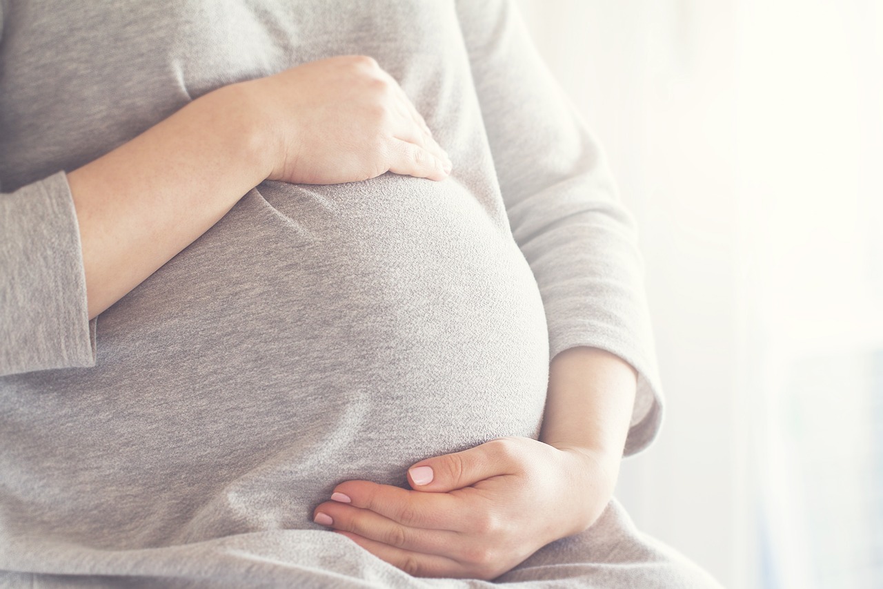 découvrez les symptômes de la grossesse : fatigue, nausées, changements d'humeur et autres signes révélateurs. informez-vous sur ce à quoi vous pouvez vous attendre pendant cette période cruciale.