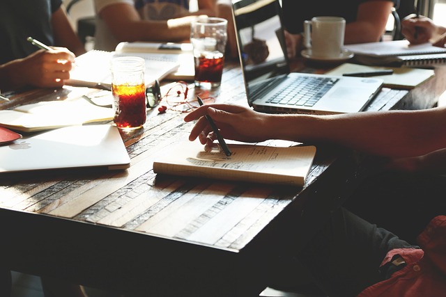 Comment bien gérer sa récupération post-accouchement ?