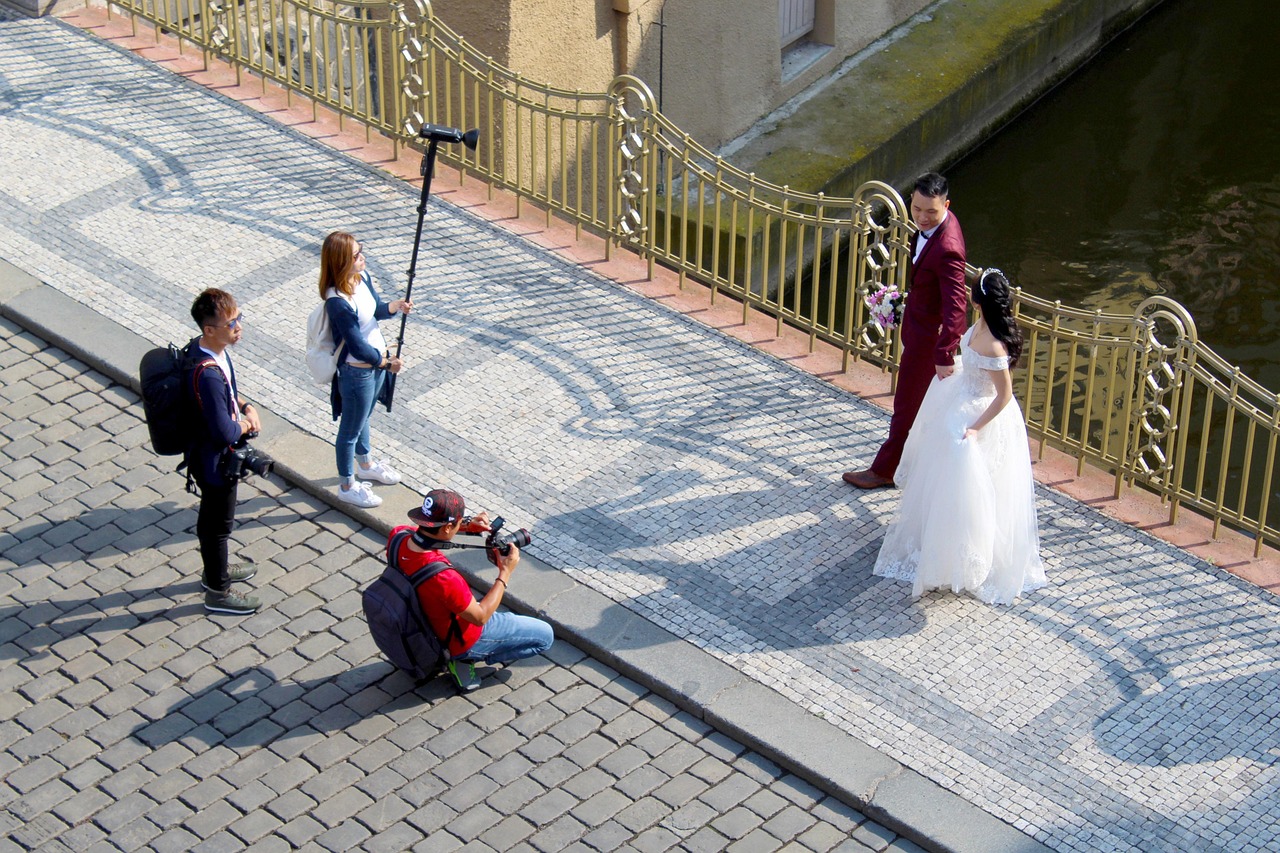 Comment un photographe de mariage dans le Vaud s’adapte à des conditions météorologiques imprévisibles ?