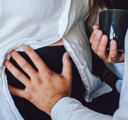 découvrez tout sur les trimestres de la grossesse : développement du bébé, changements corporels et conseils utiles pour chaque étape de votre grossesse.