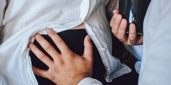 découvrez tout sur les trimestres de la grossesse : développement du bébé, changements corporels et conseils utiles pour chaque étape de votre grossesse.